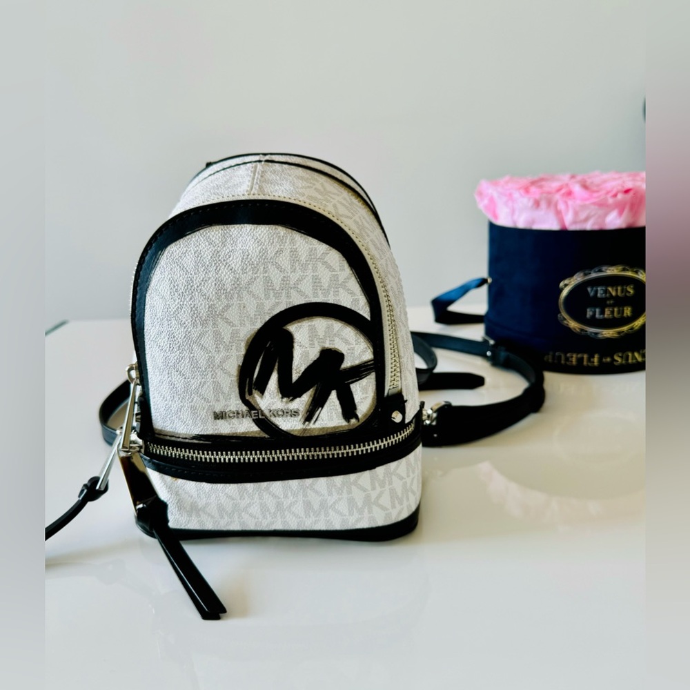 Michael Kors - Rhea Mini Bag White and Black Logo - 
Backpack Luggage Multi -New